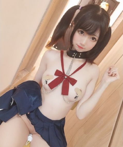 《年轻女教师3》在线HD_4K电影免费在线