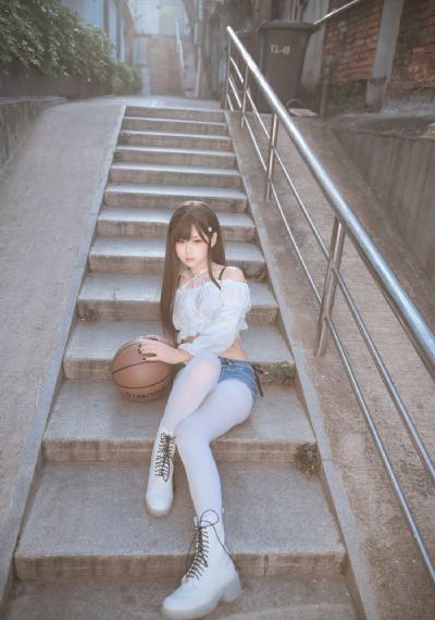 年轻的女教师韩国在线无码播放_720免费在线播放