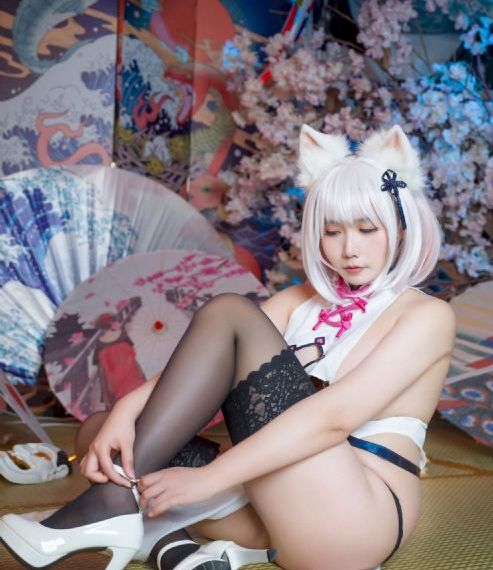 秋霞毛片久久久久久久久_剧情片完整在线观看