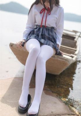 年轻女教师2bd高清在线观看_国产剧完整视频观看