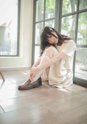 后进女神白嫩翘臀在线视频00_午夜在线观看完整版